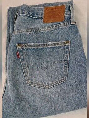 Levi's 501 Women's Straight Jeans in Light Blue Wash